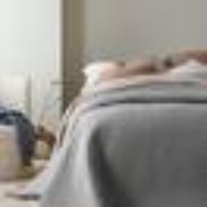 NINNA sengeteppe - dobbeltseng 260x260 cm Grå